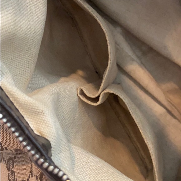 Gucci Shoulder Bag - Picture 6 of 7